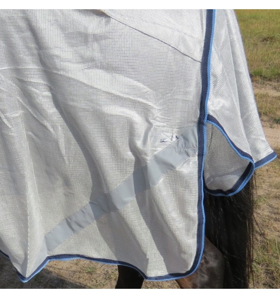 Tail flap and reflectors on the Love my Horse Dura mesh combo silver with blue trim