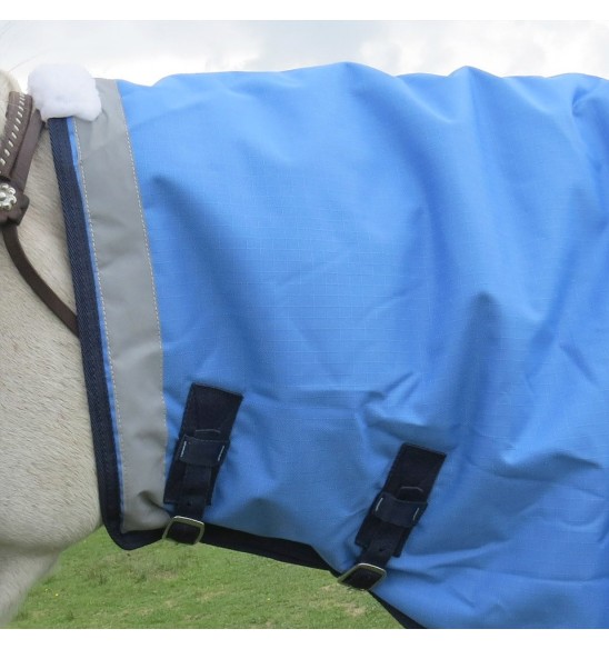 Neck with reflectors and neck buckles on Love My Horse Blue Winter Combo