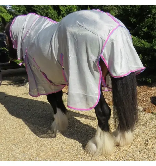 Heavy horse mesh rug with IR3535 fly repellent fabric – breathable, skin-safe summer protection for Clydesdales