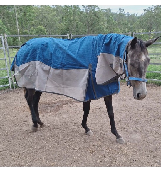 Breathable canvas mesh hybrid horse rug